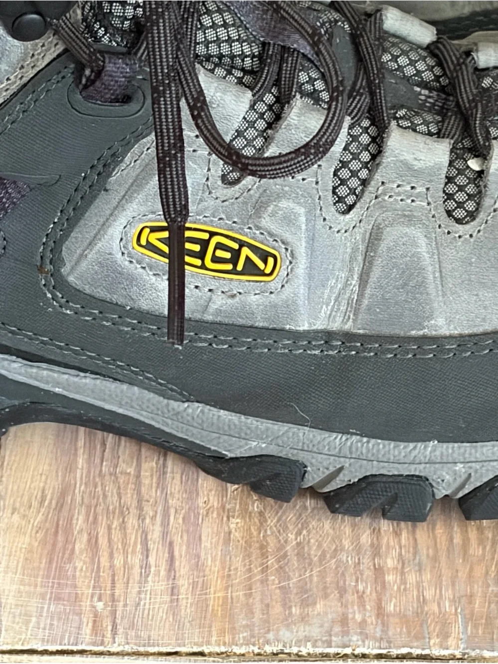Keen Targhee III Mid Waterproof Hiking Boot 🥾